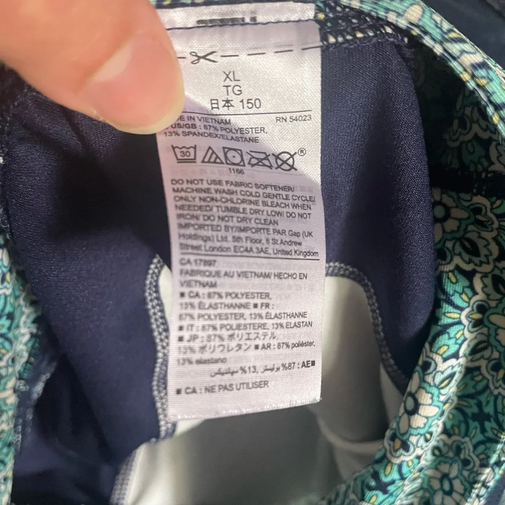 GAP Fit Floral Leggings with Blue Accents‎ XL girls